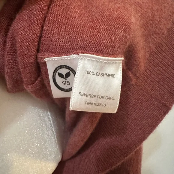 Garnet Hill cashmere sweater - Picture 3 of 6